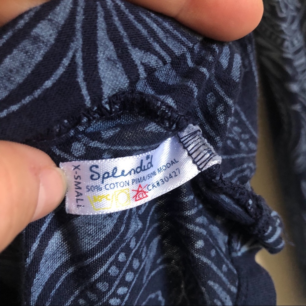 splendid bergdorf goodman | navy paisley top xs - Picture 4 of 4